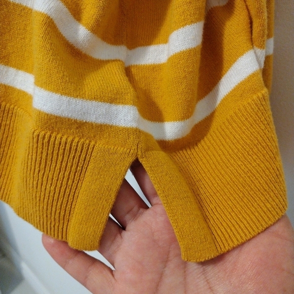 Gap - Striped Mustard Yellow Crewneck Sweater - Picture 8 of 16